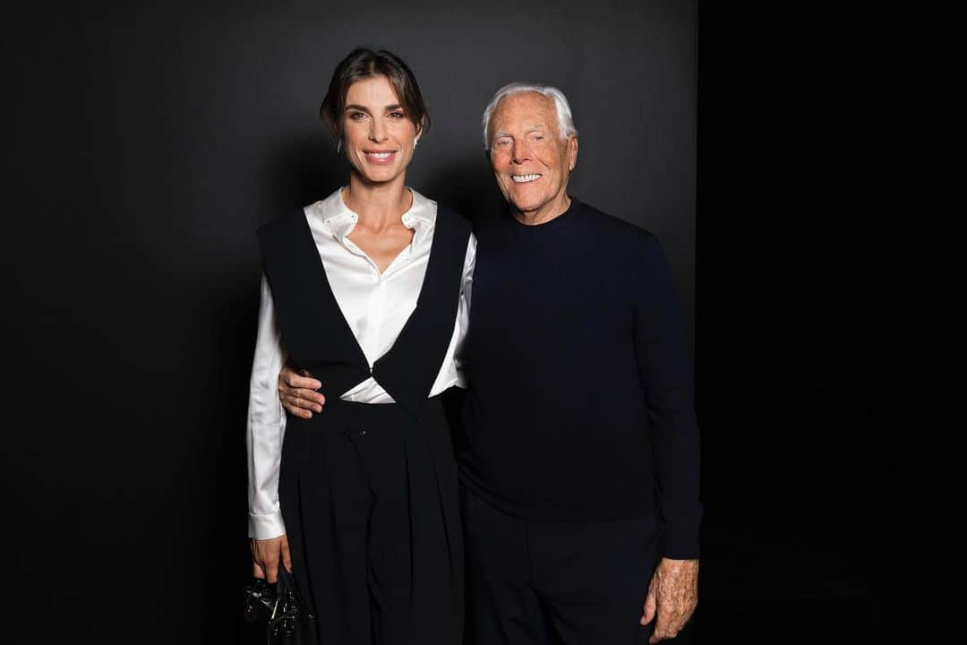 Armani Officialさんのインスタグラム写真 - (Armani OfficialInstagram)「Mr Armani with special guests at Armani/Teatro for the Emporio Armani Women’s Spring Summer 2024 show.  Credits: @sgpitalia @stefanoguindani  @caradelevingne @nicolas_maupas @official__ini @larsenthompson @catedeangeliss @hirunkit_ @littlecrumb_ #kalulu #IKEZAKIRIHITO #TAJIMASHOGO #NISHIHIROTO」9月23日 17時40分 - emporioarmani