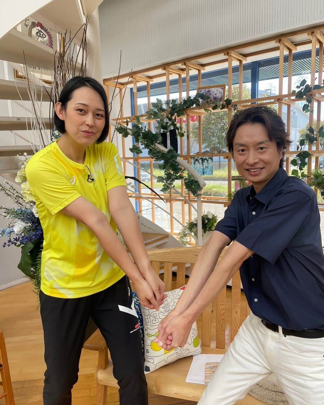 千田剛裕のインスタグラム：「サタファンゲスト⚡️ 元女子バレーボール日本代表 大山加奈さん🏐 W杯バレーの応援隊長として お越し頂きました📣 子供達への分かりやすいコーチング 素敵でした✨ 日本女子チームは大一番を迎えます🇯🇵 みんなで応援しましょう😊 頑張れニッポン‼️ #大山加奈 さん#バレーボール#元日本代表#W杯バレー#サタデーファンキーズ #サタファン#めんこいテレビ#アナウンサー#千田剛裕」