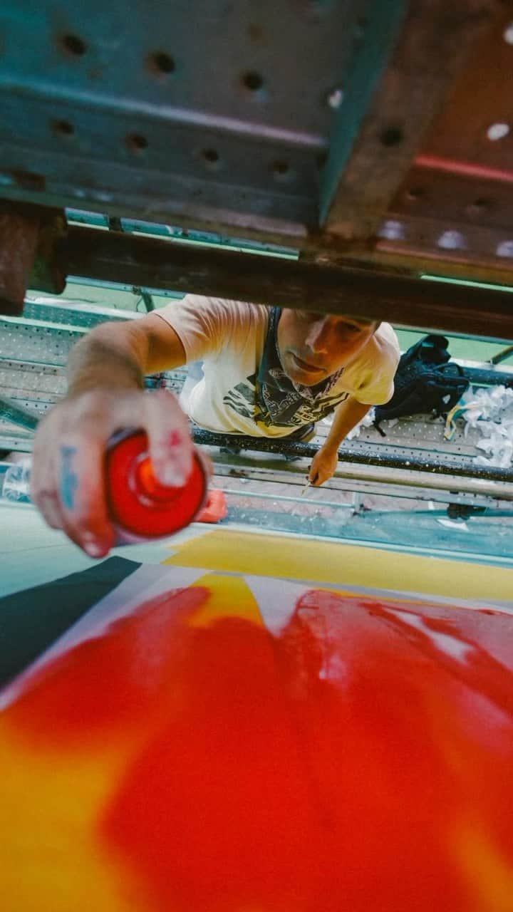 Shepard Faireyのインスタグラム：「@jonathanfurlong documented our Singapore trip, and really captured the vibe of our time there. Check it out! –Shepard」
