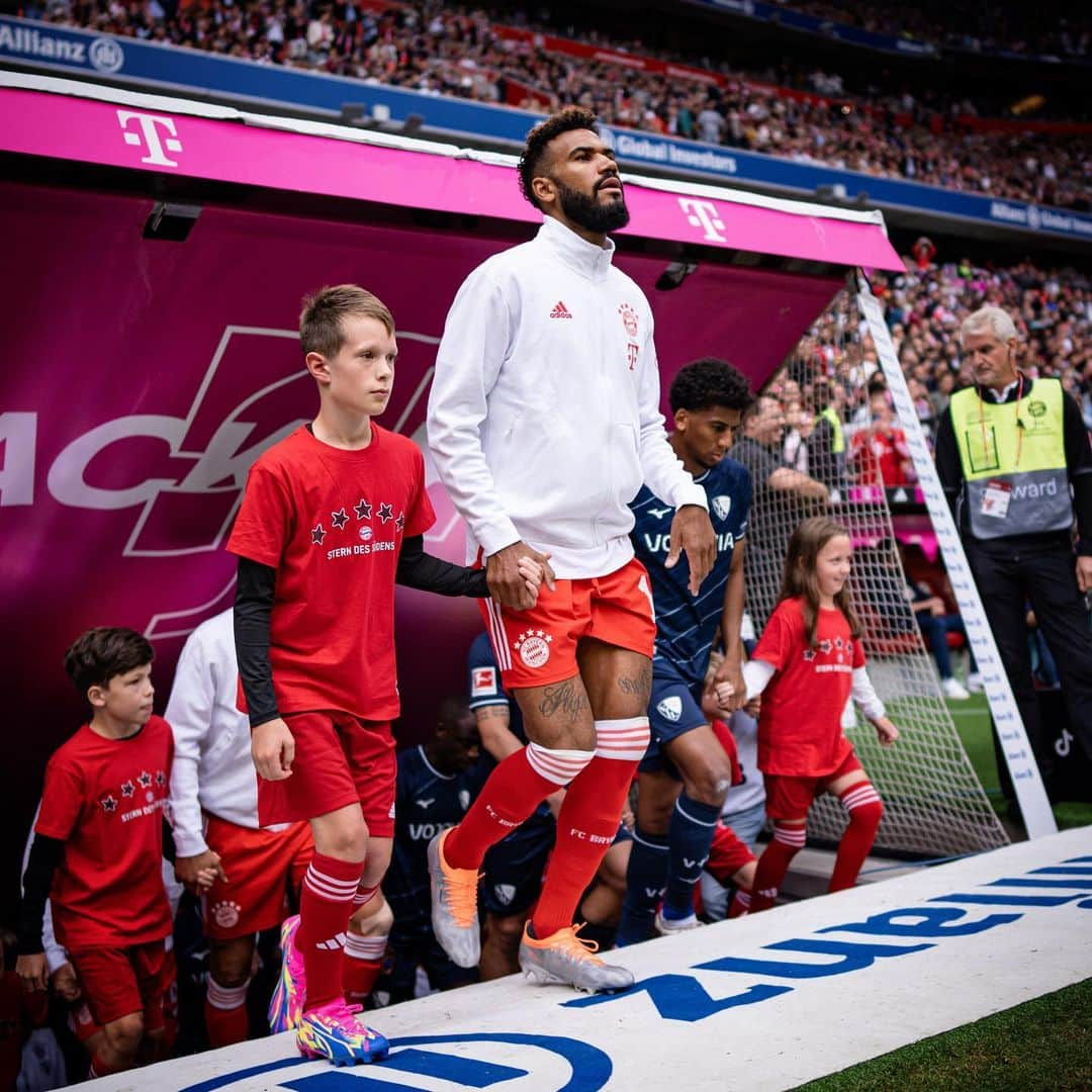 エリック・マキシム・シュポ＝モティングのインスタグラム：「Big Win, big  support & a lot of fun today at home @fcbayern 🏟️🔥👌🏾 #miasanmia #çadonne」