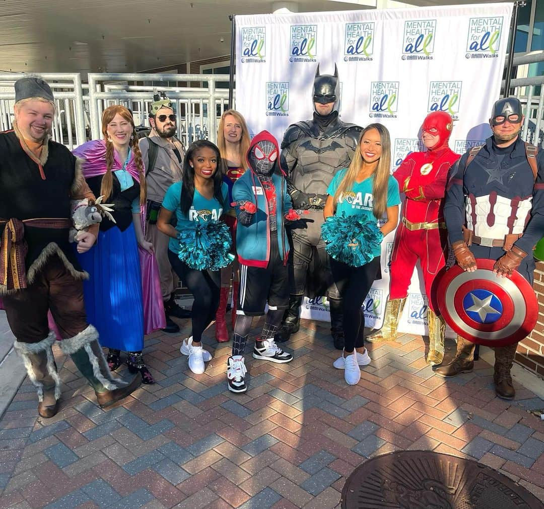 本田景子のインスタグラム：「Beautiful morning with @namiwalks @roarofthejags @specialolympics @lexilink_ 💞  #nflcheerleaders #florida #jacksonville #nfl #jaguars #duuuval #アメリカ生活 #nfl #本田景子 #チアリーダー #ジャクソンビル #フロリダ」