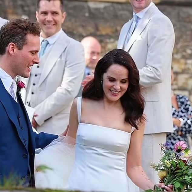 ミシェル・ドッカリーさんのインスタグラム写真 - (ミシェル・ドッカリーInstagram)「congrats to michelle and her boyfriend jasper waller bridge who got married today in london!!!😭💕✨!!! im so so so happy for the both of them! michelle looks so gorgeous and happy!!!! i wish them all the love and happiness in the world! #michelledockery #jasperwallerbridge」9月24日 4時05分 - theladydockers