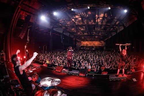 GODRiのインスタグラム：「シカゴありがとう！🙏🇺🇸  #dancegavindance  #jackpotjuicer  #simustour   📸 @koheisuzukiphoto」