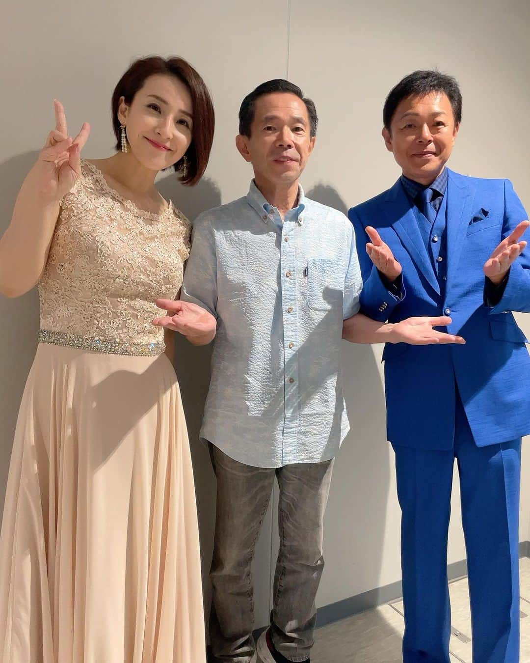 水田竜子さんのインスタグラム写真 - (水田竜子Instagram)「🎤🎤🎤 先日の真備町での FMくらしき公開生放送🎵 ・ 沢山の皆様にご声援いただきありがとうございました‼️ ・ 前回に続き 今回もご一緒させていただいた 相田翔子さん❤︎ 本当に優しくて素敵❤︎ ・ 約20年ぶりにお会いした 浅香唯さん❤︎ 本当に明るくて可愛らしくて素敵❤︎ ・ 今回もご一緒させていただいた 藤原浩さん❤︎ 色々ご馳走になっちゃいました😊 ありがとうございます‼️ ・ そして、パーソナリティのテッセイさん❤︎ このご縁は 全てテッセイさんが繋いでくださいました🎵 本当に感謝しています‼️ ありがとうございます❤︎ テッセイさん❤︎ ・ ・ ・ #水田竜子 #Japan #singer #演歌 #真備町 #FMくらしき #テッセイ さん #相田翔子 さん #浅香唯 さん #藤原浩 さん #マービーふれあいセンター」9月23日 19時41分 - mizuta.ryuko