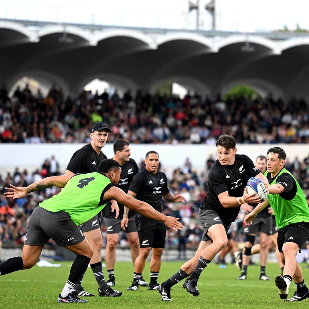 ボーデン・バリットさんのインスタグラム写真 - (ボーデン・バリットInstagram)「Merci Bordeaux for a quality time. Your support was appreciated 🙌🏼🍷」9月23日 19時41分 - beaudenbarrett