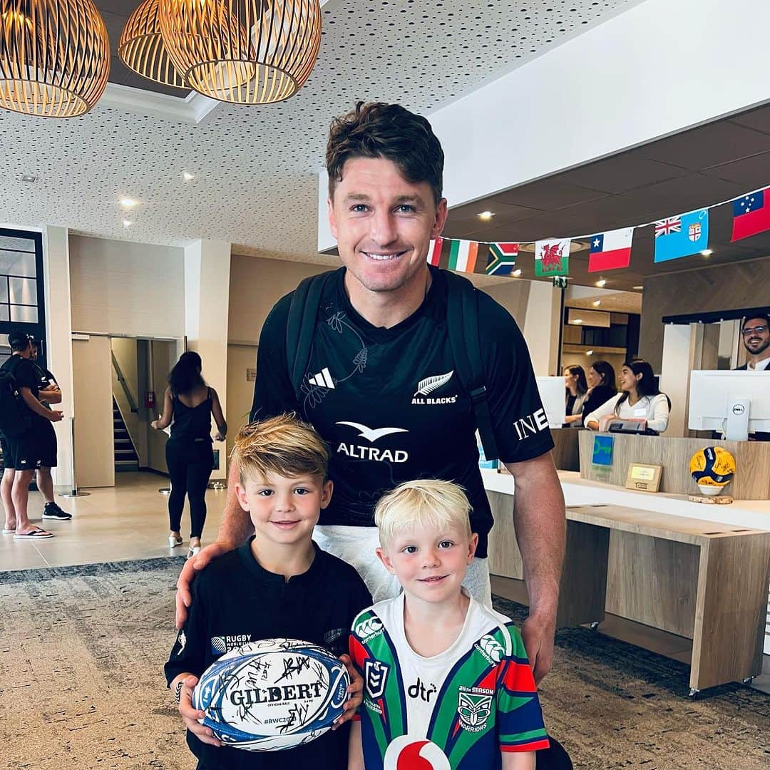 ボーデン・バリットさんのインスタグラム写真 - (ボーデン・バリットInstagram)「Merci Bordeaux for a quality time. Your support was appreciated 🙌🏼🍷」9月23日 19時41分 - beaudenbarrett