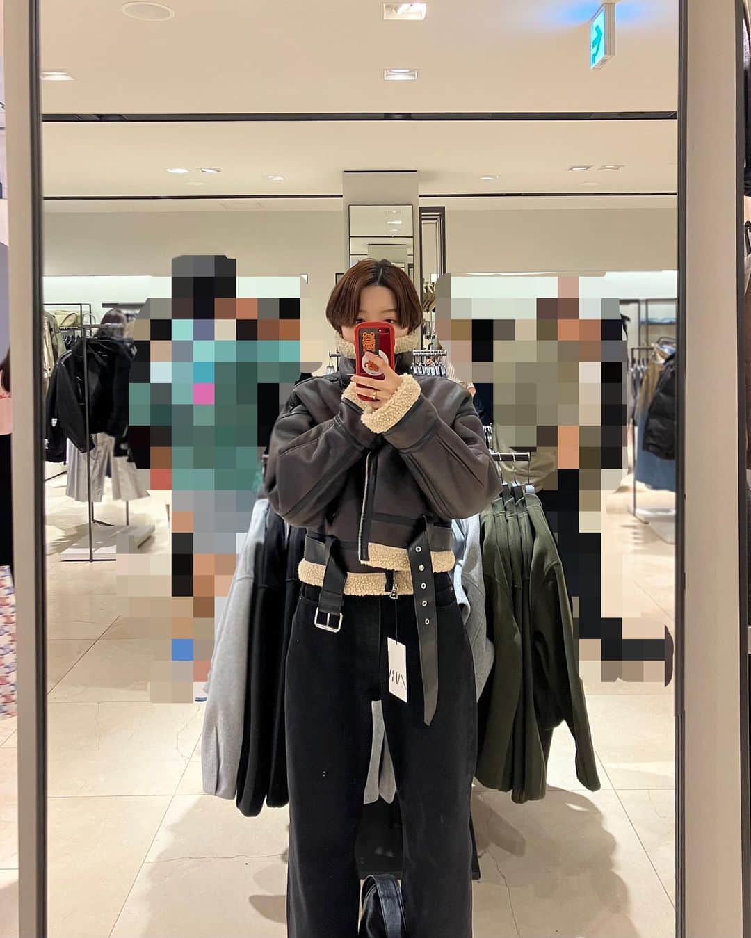 並木瑠璃のインスタグラム：「これよこれ、これが欲しかったんよ。  #zara #アウター #ハンサムショート」