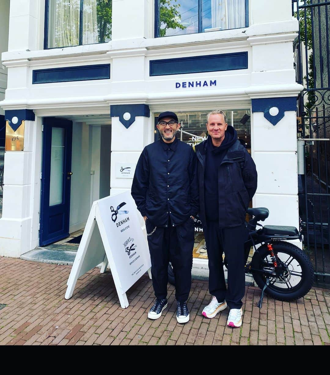 デンハムのインスタグラム：「My Japanese brother from another mother. Welcome back Mr Aki , 🙇‍♂️🇯🇵#denham #jasondenham #denhamthejeanmaker #thetruthisinthedetails」