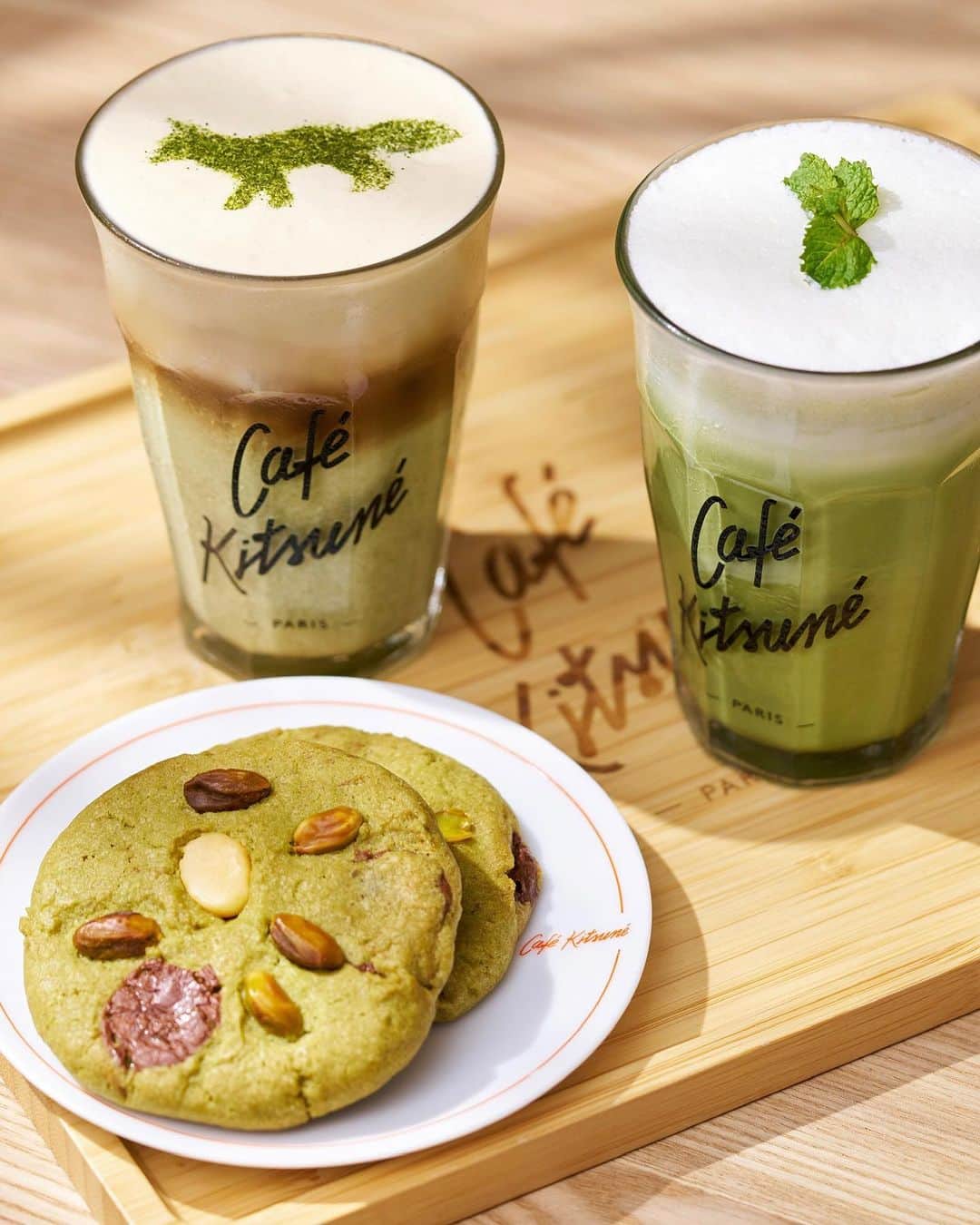 Café Kitsuné Parisさんのインスタグラム写真 - (Café Kitsuné ParisInstagram)「Discover the ever-evolving pistachio season at #CafeKitsuneBellavita 🇹🇼   Introducing our Pistachio Latte, perfect whether you prefer it hot or cold, along with our delightful new Chocolate Matcha. Elevate your experience with our Pistachio Cookie for a truly delightful treat 🌟💚 - 👉 Café Kitsuné Bellavita 2F, No. 28, Songren Rd, Xinyi District, Taipei City, Taïwan 110 Monday-Sunday: 11am-9:30pm」9月23日 20時04分 - cafekitsune