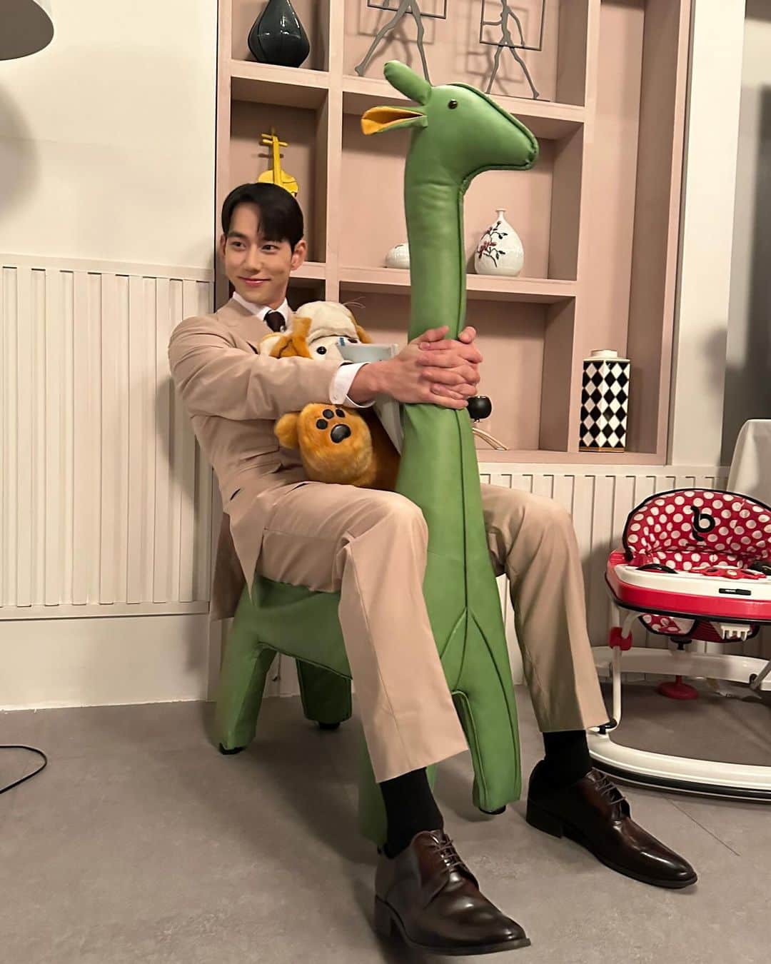 チン・ジュヒョンのインスタグラム：「☺️」