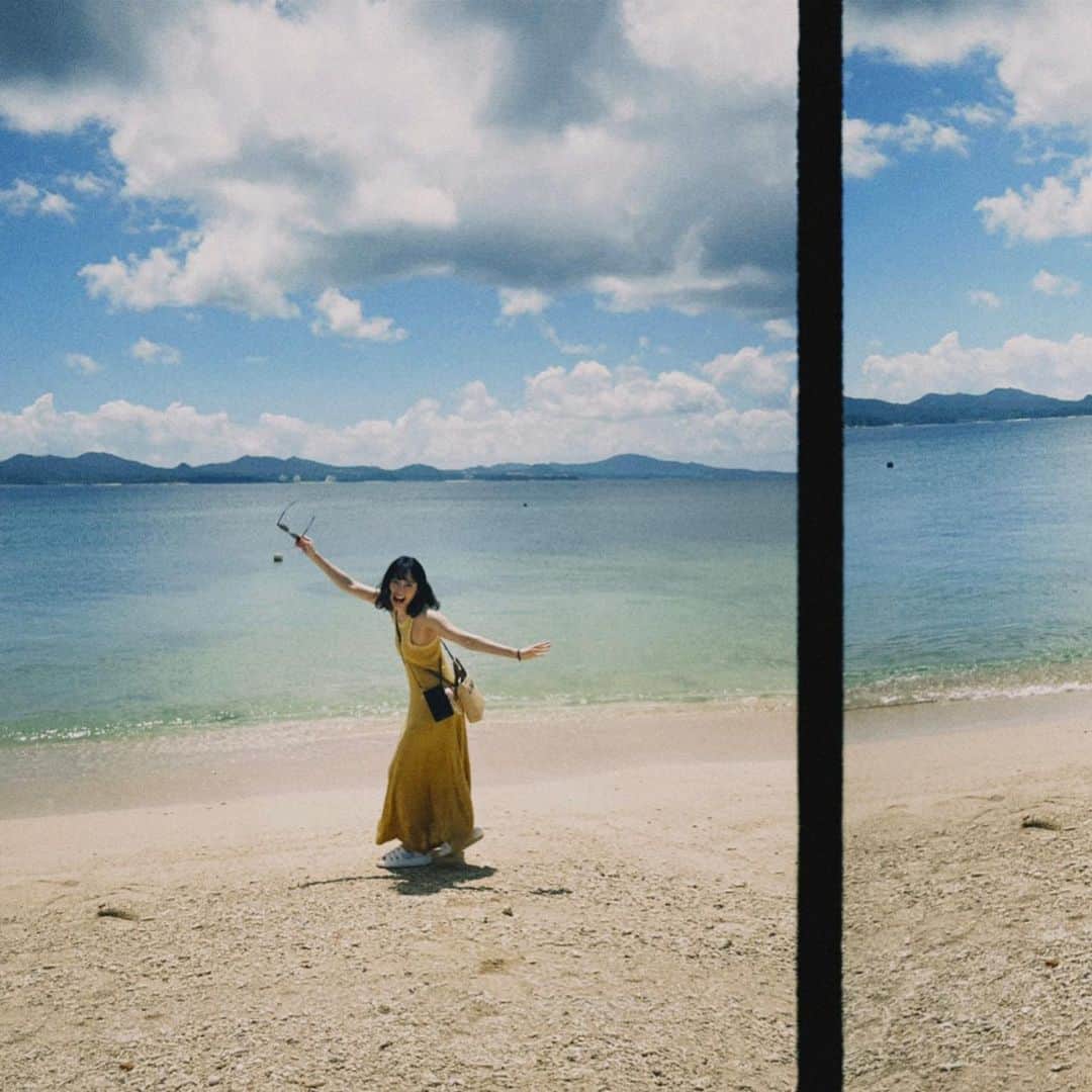 清水くるみのインスタグラム：「先日お仕事で沖縄に行ってきました🌻 修学旅行振り！あ〜夏が終わってしまう……」
