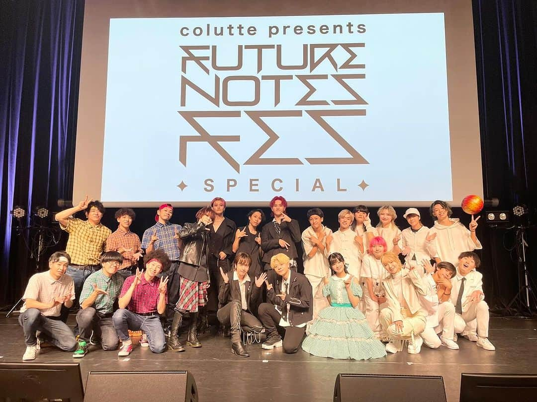 ナノのインスタグラム：「Future Notes Fes Special Thanks for an amazing event! Rock on.  #MADKID #富田美憂 #大西亜玖璃 #REALAKIBABOYZ #REALAKIBAJUNIORZ  #ナノ」