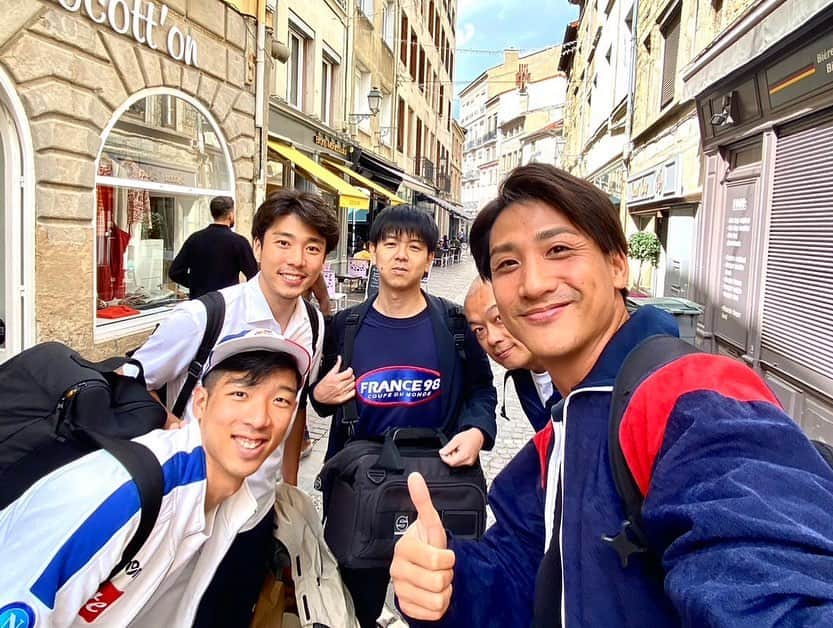 山﨑誠さんのインスタグラム写真 - (山﨑誠Instagram)「🏉 ラグビーワールドカップ、🇫🇷サンテティエンヌで🇦🇷×🇼🇸戦のリポートを担当しました！  始まる前から、アルゼンチンファンは流石の熱気。そしてメッシ選手のユニフォームを着ている方も多数！！ #rugby #RWC23 #SaintÉtienne #argentina #samoa」9月23日 21時08分 - yamazaki.makoto08