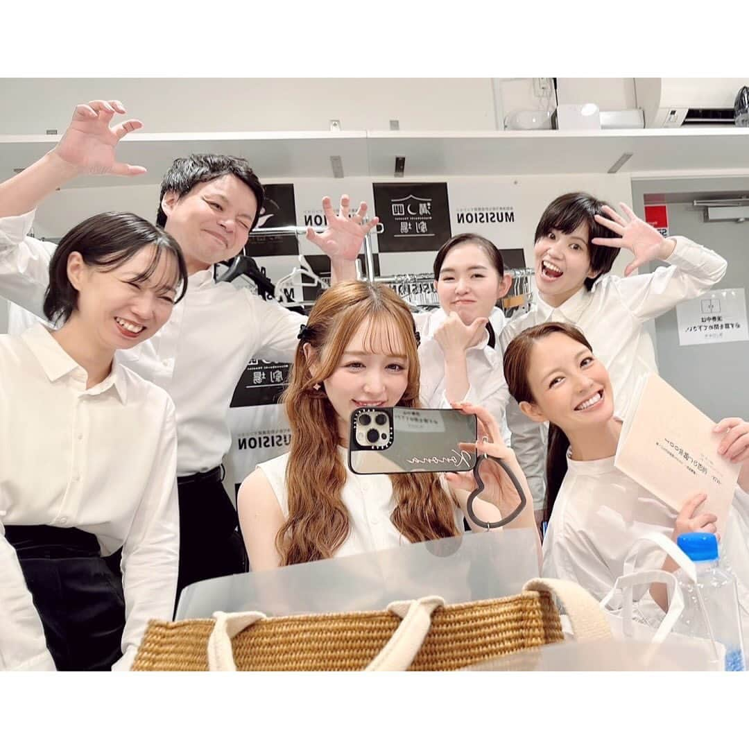 笹丘明里さんのインスタグラム写真 - (笹丘明里Instagram)「. 朗読劇《100年越しの初恋》 プレミアム配信が、いよいよ 明日9/24中までとなりました📖🫧 . 改めまして、当日 劇場にお越しくださった皆様、 配信をご覧くださった皆様、 あたたかい応援をくださった皆様、 本当にありがとうございました💐✨ . 1年ぶりの朗読劇、そして 初挑戦の朗読劇のFirst Take📖🌸 . 演者・スタッフの皆様と作品を 作り上げることの楽しさや お客様にご観劇頂けることの幸せを、 全身で感じることができました🙏✨ . 映像でも充分臨場感を味わって頂ける 作品だと思いますので、ぜひ、 ツイキャスからプレミアム配信も チェックしてみてくださいっ😊🤍 . #朗読劇 #100年越しの初恋 #100恋 #朗読 #firsttake #reading #笹丘明里 #溝ノ口 #溝の口 #溝ノ口劇場 #ツイキャス #プレミアム配信」9月23日 21時09分 - akari_sasaoka