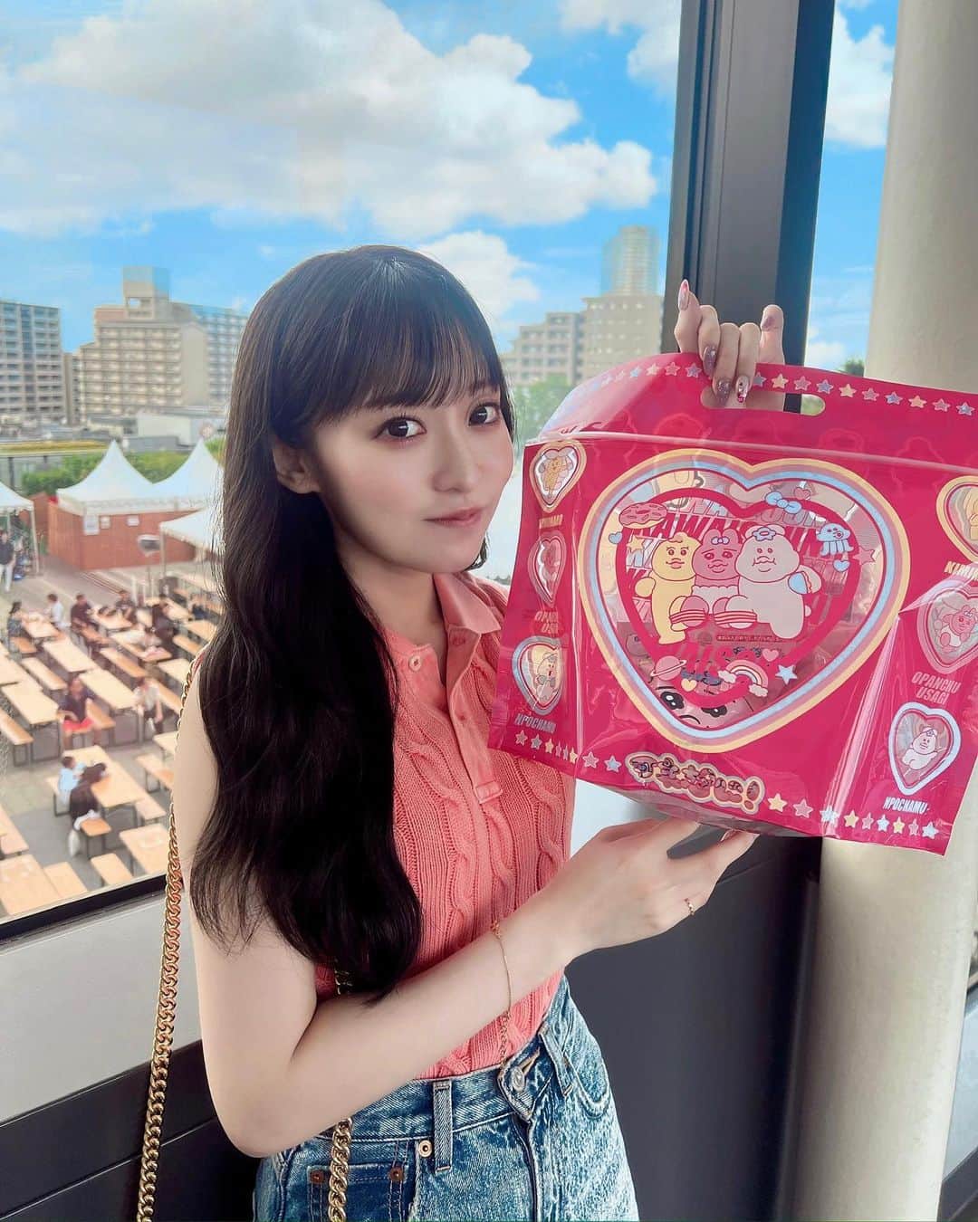 のインスタグラム：「. おぱんちゅうさぎのPOPUPSHOP行った時の🌈  最近バッグの中のおぱんちゅ率高すぎてる🫶🏻」