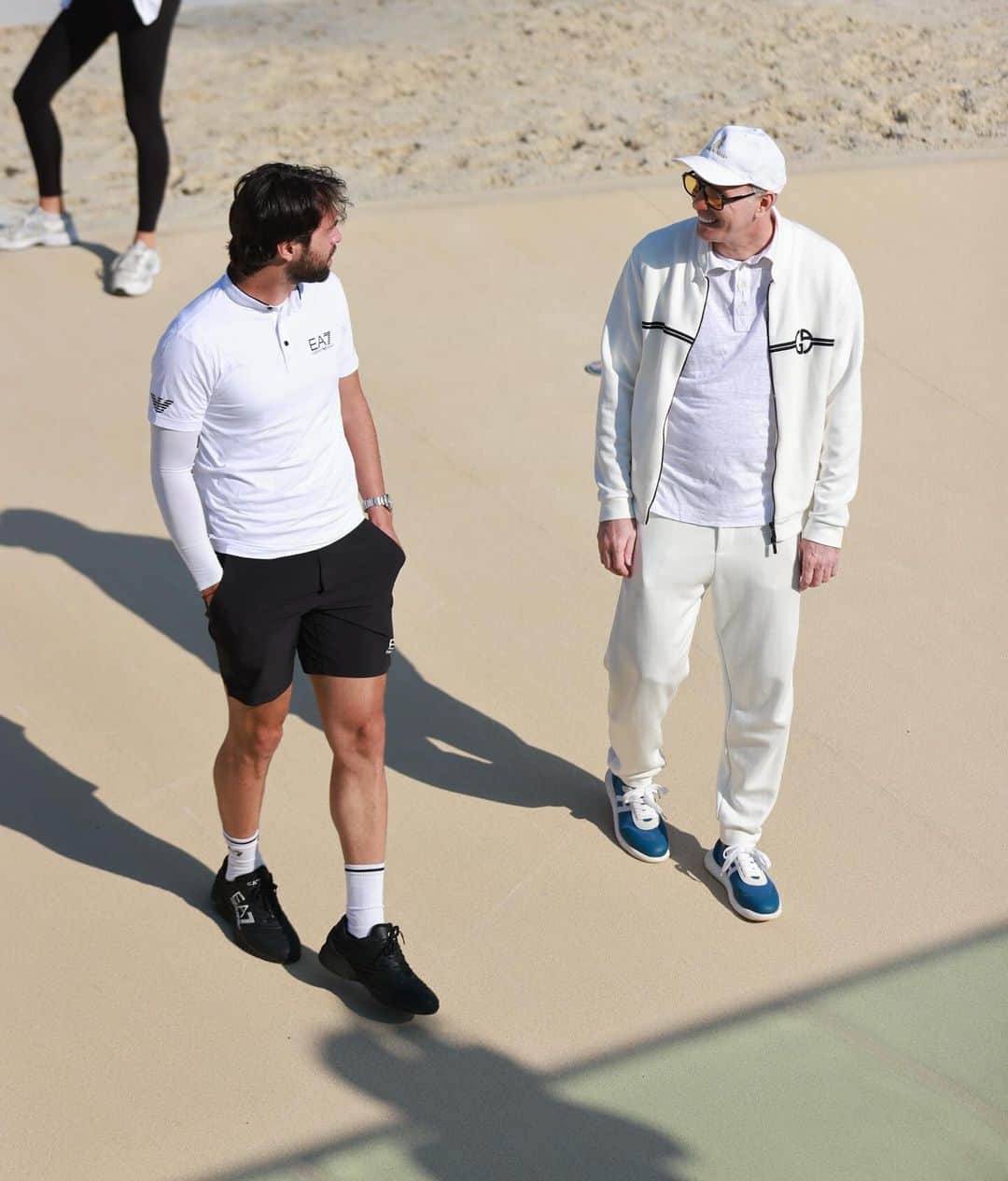 ニコロズ・バシラシビリのインスタグラム：「👷‍♂️🏗️🎾」