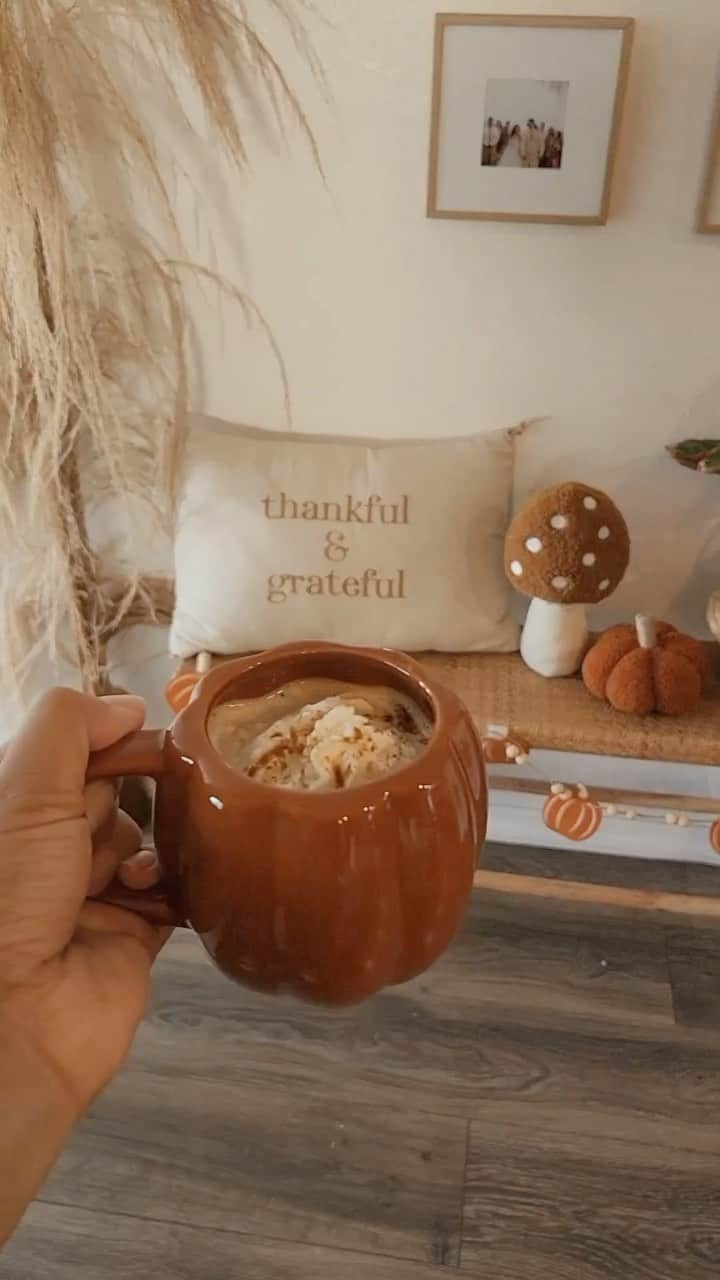 HomeGoodsのインスタグラム：「Making Fall our entire personality! 🍂 #FirstDayOfFall ( 🎥: @oursotohome)」