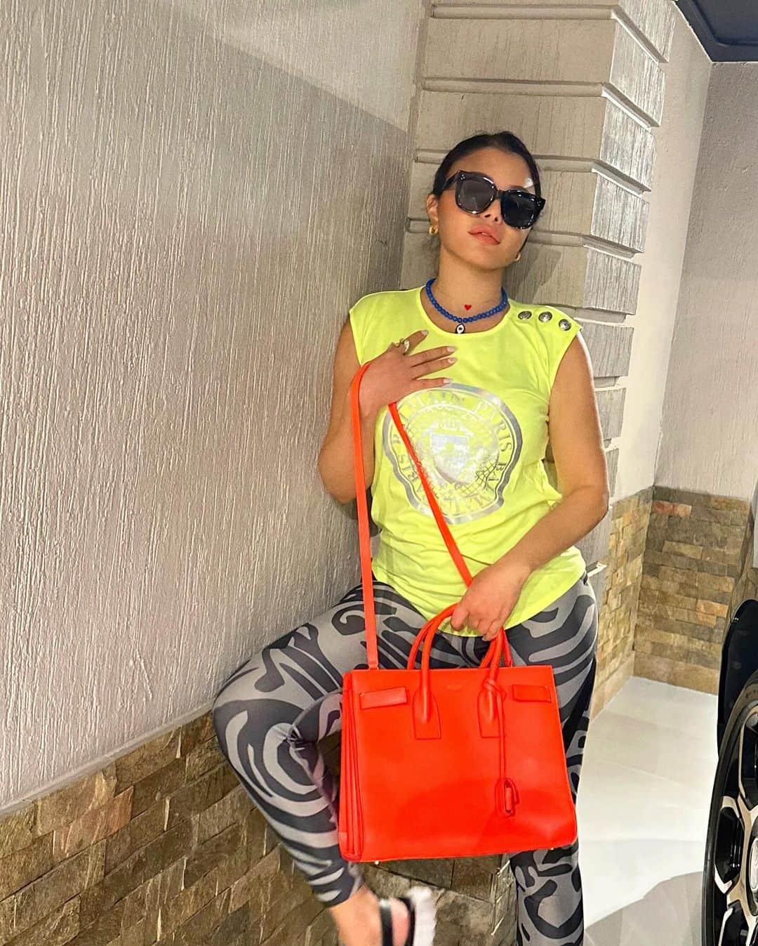 さんのインスタグラム写真 - (Instagram)「Take the time to do  what you love to do this weekend.🧡😎💛  What are your plans for the weekend ❓  #casual #brunchwithbesties💕  #weekendvibes #goodtimes  #HaifaWehbe」9月23日 21時39分 - haifawehbe