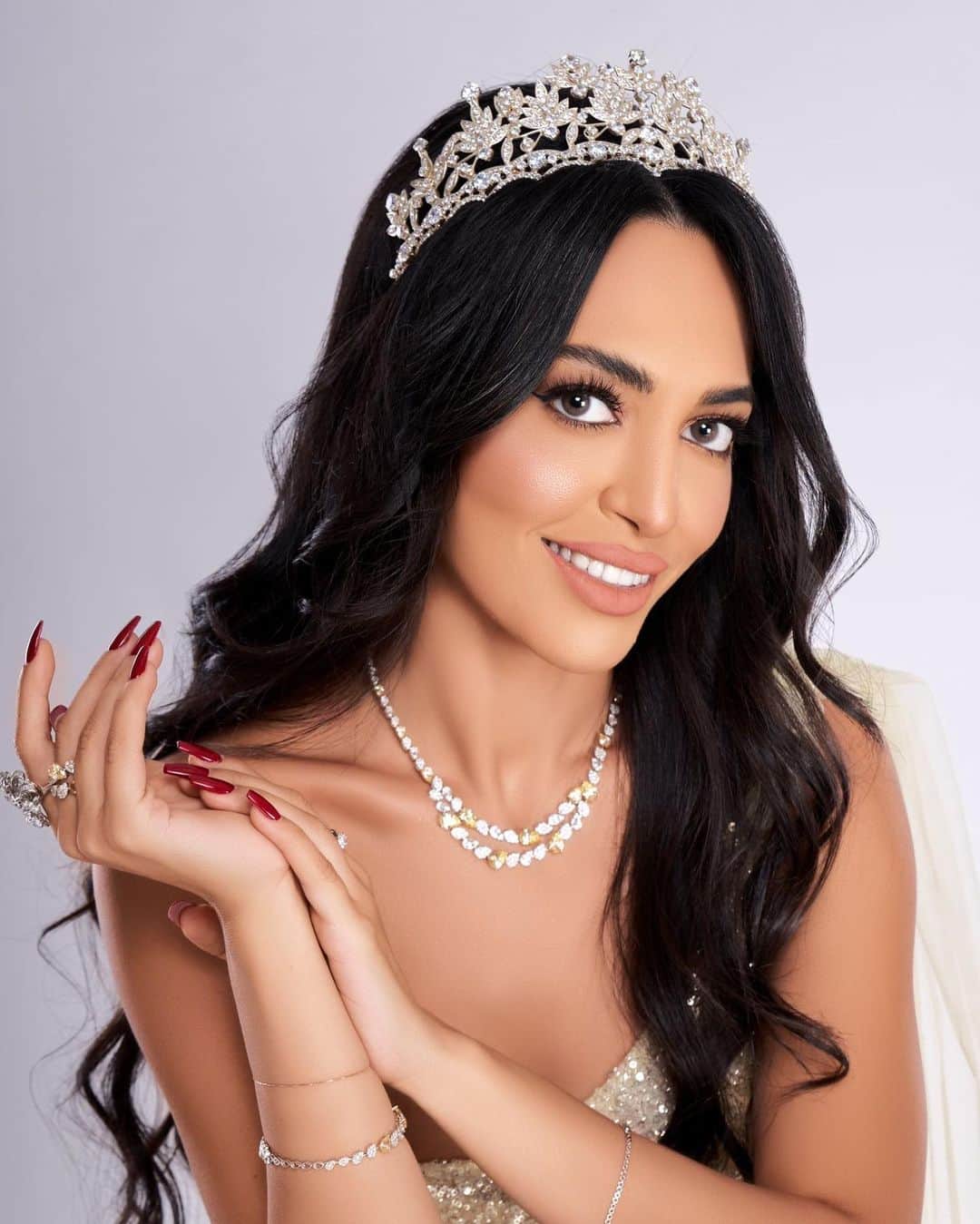 The Luxury Lifestyle Magazineさんのインスタグラム写真 - (The Luxury Lifestyle MagazineInstagram)「Ms. Egypt 2023 👑 @sarahwanas  For the first time in the history of Egypt, and the Arab region. Miss Egypt (Ms.) Sarah Wanas was crowned. And she is a single mom.   The chairwoman of the beauty pageant “Miss Egypt” Competition stated that the title of Miss was awarded to Ms. Sarah Wanas. She is considered the first single mom to obtain this title in the history of Egypt and the Arab region as an independent working mom.   Sarah Wanas works as a business developer and advertising director at the largest jewelry company in Qatar & GCC region. Sarah graduated from Virginia Commonwealth university “VCU” with Bachelors of Fine Arts & Fashion Design. Her career journey was then Fashion and high jewellery business oriented. Her career in fine jewellery and watches had lead to a vast network with all luxury international brands.」9月23日 21時37分 - luxurylifestylemagazine