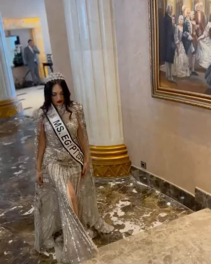 The Luxury Lifestyle Magazineのインスタグラム：「Ms. Egypt 2023 👑 @sarahwanas  For the first time in the history of Egypt, and the Arab region. Miss Egypt (Ms.) Sarah Wanas was crowned. And she is a single mom.   The chairwoman of the beauty pageant “Miss Egypt” Competition stated that the title of Miss was awarded to Ms. Sarah Wanas. She is considered the first single mom to obtain this title in the history of Egypt and the Arab region as an independent working mom.   Sarah Wanas works as a business developer and advertising director at the largest jewelry company in Qatar & GCC region. Sarah graduated from Virginia Commonwealth university “VCU” with Bachelors of Fine Arts & Fashion Design. Her career journey was then Fashion and high jewellery business oriented. Her career in fine jewellery and watches had lead to a vast network with all luxury international brands.」