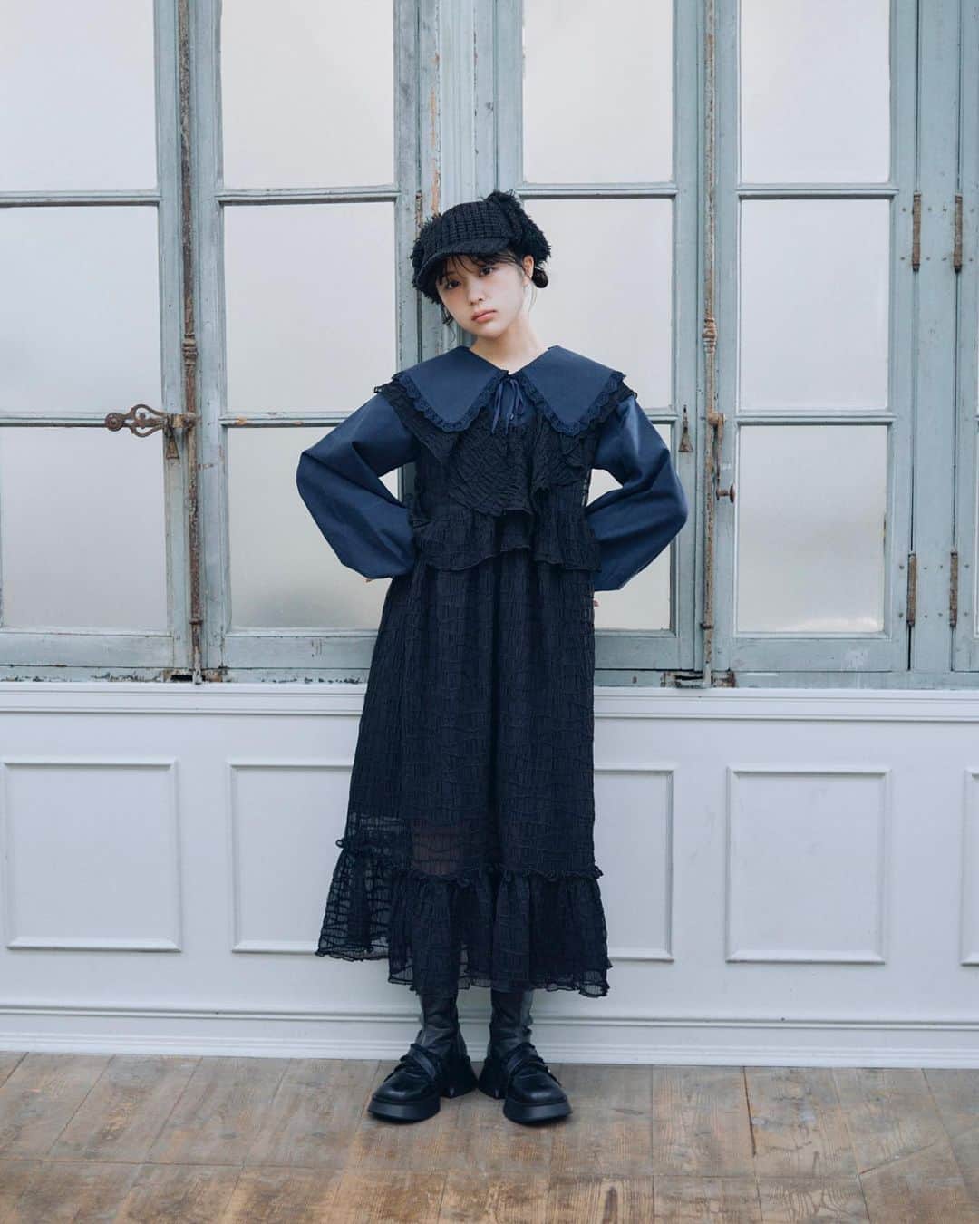 merry jennyのインスタグラム：「【 special collaboration 】 ㅤㅤㅤㅤㅤㅤㅤㅤㅤㅤㅤㅤㅤ merry jenny 2023 autumn/winter Dream well feat.naenano   　 -- merry jenny × naenano --  　 special collaboration itemのご予約受付中！  公式通販サイトRUNWAY channelにてご予約いただくと 先着でご予約特典のステッカーをプレゼント！ ※1会計毎に1枚のお渡しです。  また、9/27(wed) 19:00〜 @merryjenny_instagram にてなえなのさんご出演でcollaboration itemを紹介するinsta liveを配信予定！ 商品についてのご質問をこの投稿のコメント欄にて 事前に募集中♡  ㅤㅤㅤㅤㅤㅤㅤㅤㅤㅤㅤㅤ topのURLから⇨  @merryjenny_instagram ぜひcheckしてくださいね♡  ◯ NAENANO GUIDEスウェット col : o.white / green ￥7,700 (tax in)  ◯ flower laceﾃｨｱｰﾄﾞﾜﾝﾋﾟｰｽ col : o.white / black ￥14,300 (tax in)  ◯ ﾘﾎﾞﾝﾌﾟﾘｰﾂﾜﾝﾋﾟｰｽ col : o.white / navy ￥12,100 (tax in)  ◯ ツイードフライトCAP col : ivory / black ￥7,700 (tax in) ㅤㅤㅤㅤㅤㅤㅤㅤㅤㅤㅤㅤㅤ ㅤㅤㅤㅤㅤㅤㅤㅤㅤㅤㅤㅤㅤ #merryjenny #メリージェニー  #2023aw #winter #dreamwell  #collaboration #naenano #なえなの さん #ステッカー #スウェット #フライトキャップ  #ミニワンピ #キャミワンピ」