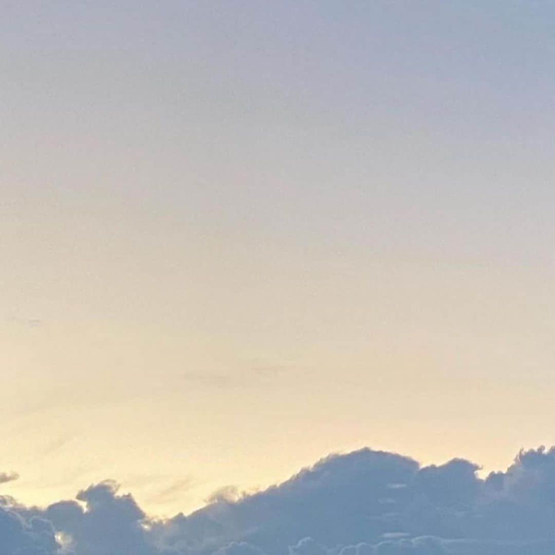寺田蘭世さんのインスタグラム写真 - (寺田蘭世Instagram)「. 色んな人に感謝しています。 出逢ってくれてありがとうございます。 お祝いしてくれてありがとうございます。 産んでくれて本当にありがとう。 沢山の愛をありがとうございます。🌹🌹🌹🌹🌹」9月23日 21時46分 - terada.ranze.official