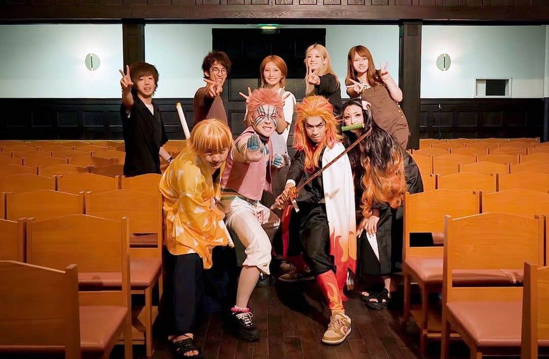 まことさんのインスタグラム写真 - (まことInstagram)「映画予告再現テオチーム🔥 (きーちゃんは撮影日別で写真撮れず)  #スカイピース  #スカイチーム #映画予告再現 #鬼滅の刃 #無限列車編 #コスプレ」9月23日 21時51分 - skyteam_makoto