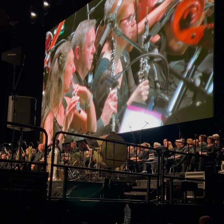 久石譲のインスタグラム：「The excitement of Wembley after three years echoed.  #joehisaishi #wembleyarena  #london  #bbcconcertorchestra」