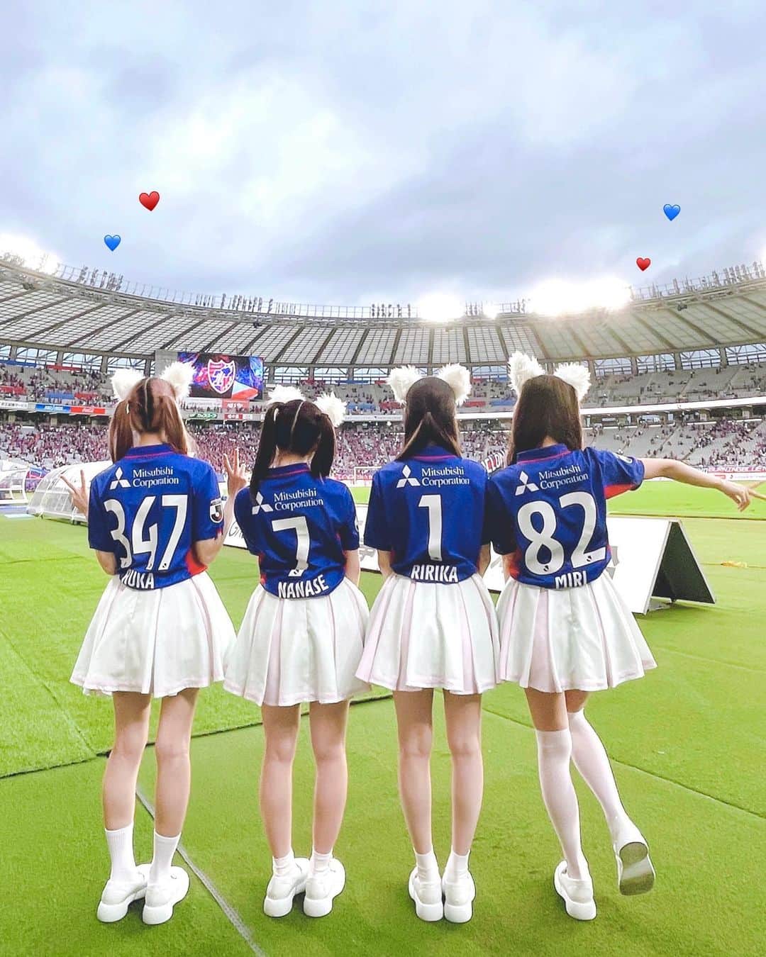 廣川奈々聖のインスタグラム：「おもいで(՞ ᴗ ̫ ᴗ՞)”〰 💙♥️ ⁡ お揃いユニフォームかわいくてうれしい ¨̮  ⁡  #jleague #fctokyo #ユニフォームコーデ #wasuta」