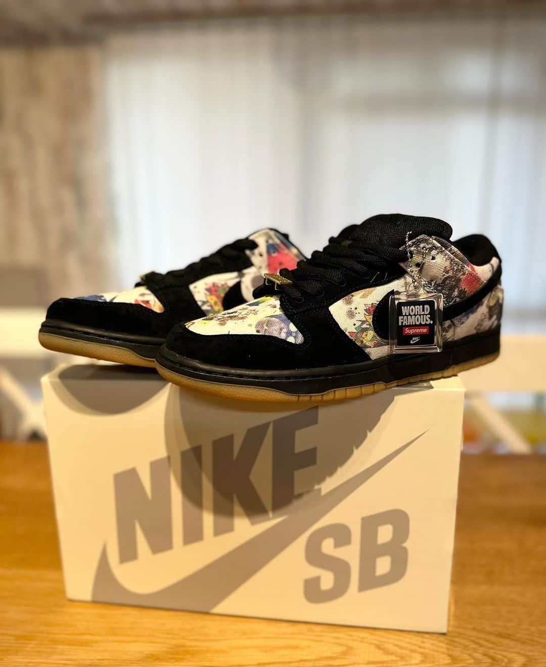 ?Yukihiro Ito?さんのインスタグラム写真 - (?Yukihiro Ito?Instagram)「🤍🤎🖤 ・ ・ "Supreme × Nike Dunk SB" "Rammellzee Hi & Low" ・ complete!!!! ・ ・ これは両方揃えることになると 思っておりました🙄 ・ ・ #ここだけの話 (´･Д･)」 ・ そろそろスニーカー置くところ なくなってきたよ(´･Д･)」 ・ ・ ・ ・ #Supreme #supremedunk #supremenyc #Supremenewyork #Supremenike #Nike #nikedunk #dunk #sneakers #snkrskickcheck #sneakerhead」9月23日 21時58分 - yukky0729