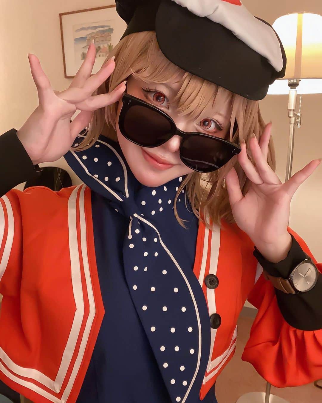 凸守たかねのインスタグラム：「明日も@Reverse1999_JP のブースにいますよ〜!!🍎レグルスに会いに来てね♡ ̖́- ロックンロール‼️  ブース番号：05-C01(Hall5) #リバース1999 #Reverse1999」