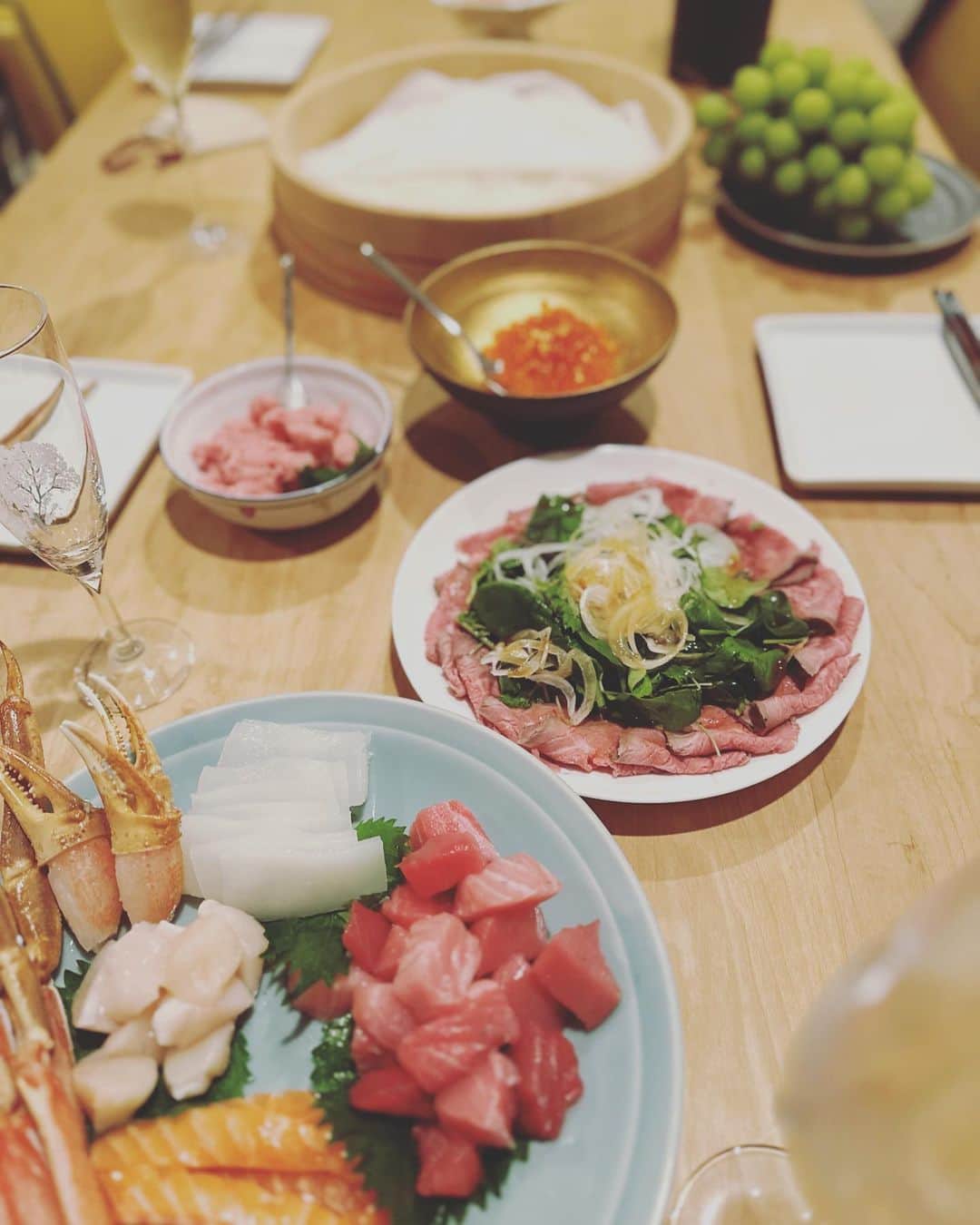 木村了のインスタグラム：「お祝いしてくれた🥂 今年もありがとう。 というか、いつも本当にありがとう。  #家族 #妻よありがとう  #子供達よありがとう」