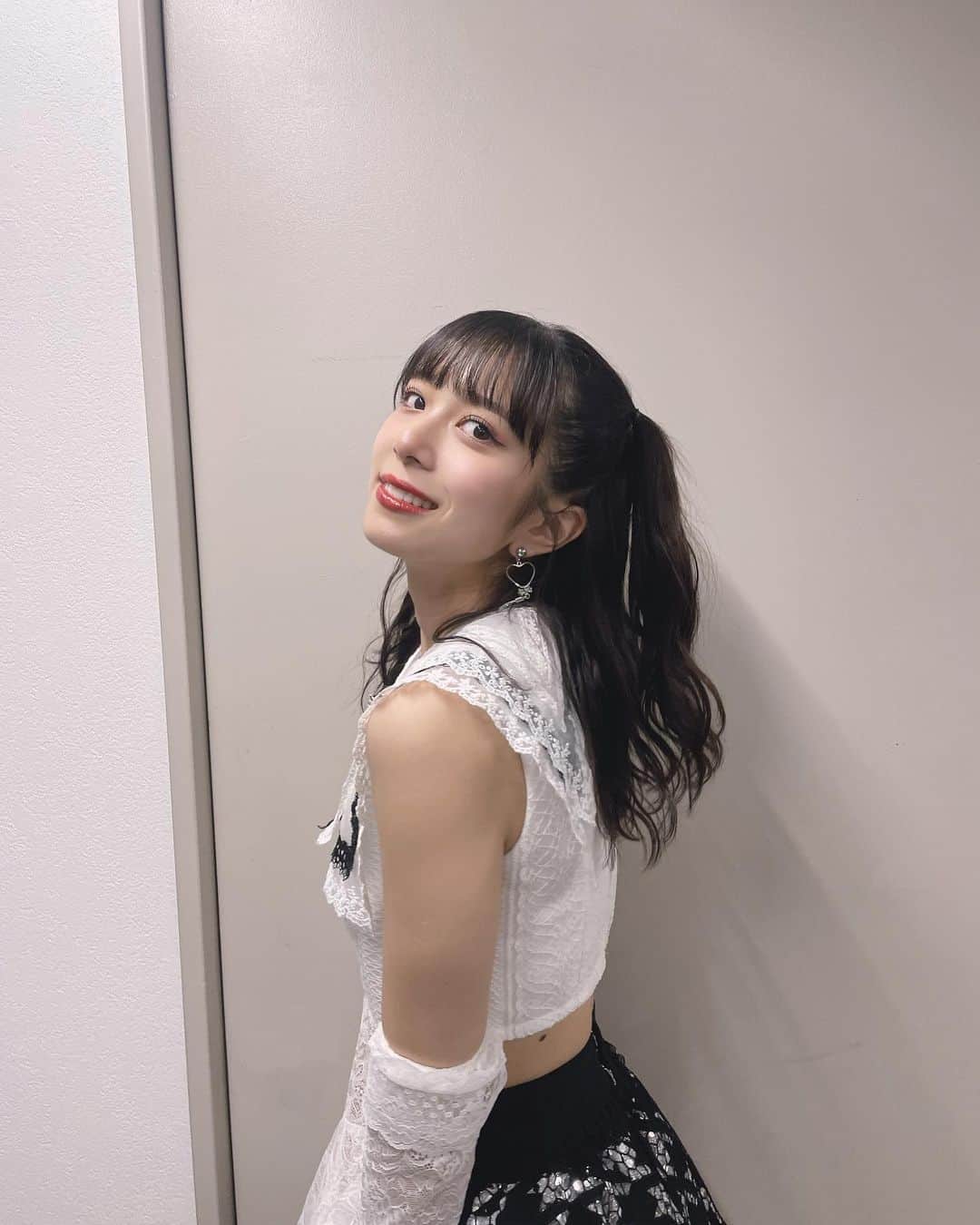 井上玲音さんのインスタグラム写真 - (井上玲音Instagram)「・ ・ 秋ツアーはじまったよううううう 衣装かぁいい〜  #井上玲音」9月23日 22時04分 - rei_inoue.official