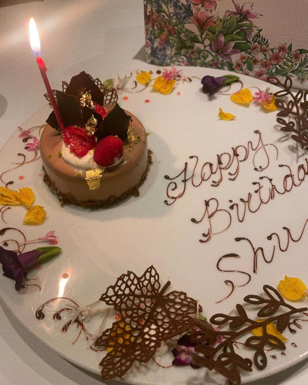 高田秋さんのインスタグラム写真 - (高田秋Instagram)「秋分の日！ということで 本日お誕生日をむかえました🎂✨  今日は競馬中継の日だったので 皆さんに沢山お祝いしていただいて 幸せでした🫶 メッセージも沢山ありがとうございます💐  #秋分の日」9月23日 22時07分 - shu_takada