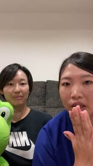 渥美万奈のインスタグラム：「あつみね乾杯Live🤍🩵  ・クラウドファンディング報告 ・ロンT再販のお知らせ ⭐︎ゲスト古海さん！ 一般男子2連覇日本一のピッチャー🥎 ・11/23浜松のソフトボール教室 ・あつみねマネージャーフォロワー 5.000人達成したら！？の話 ・打席内で意識してる事は？ ・ミスした後の切り替え方 ・守備で声を出す理由 ・1歩目を速くするには？ ・元気に過ごす秘訣 ・限られた時間での疲労回復 ・U15ワールドカップのお知らせ ・今後の抱負  今回も盛りだくさんでした🍺 参加してくださった皆さん ありがとうございました🤍🩵  またやります〜🎵」