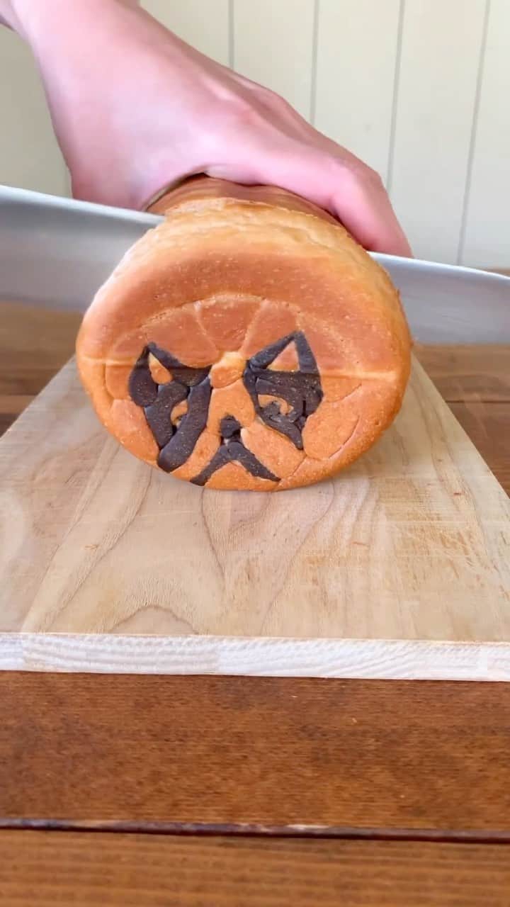 のインスタグラム：「フレンチブルドッグ🐕‍🦺 french bulldog #bread #frenchbulldog #bulldog #bulldogfrances #bulldoglovers #breakfast #パン #手作りパン #フレンチブルドッグ #フレブル #イラストパン #ブルドッグ #doglover」