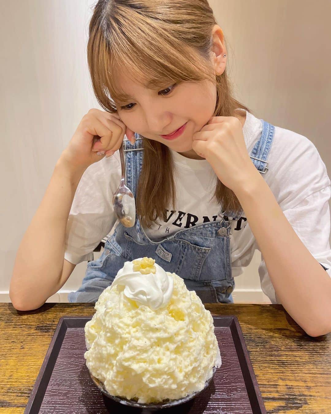菅原茉椰のインスタグラム：「． ． ． 今年ラストのかき氷食べてきた🍧 寒くなってもかき氷屋さんやってて欲しい🥺 ． ． ． ． ．  #かき氷」