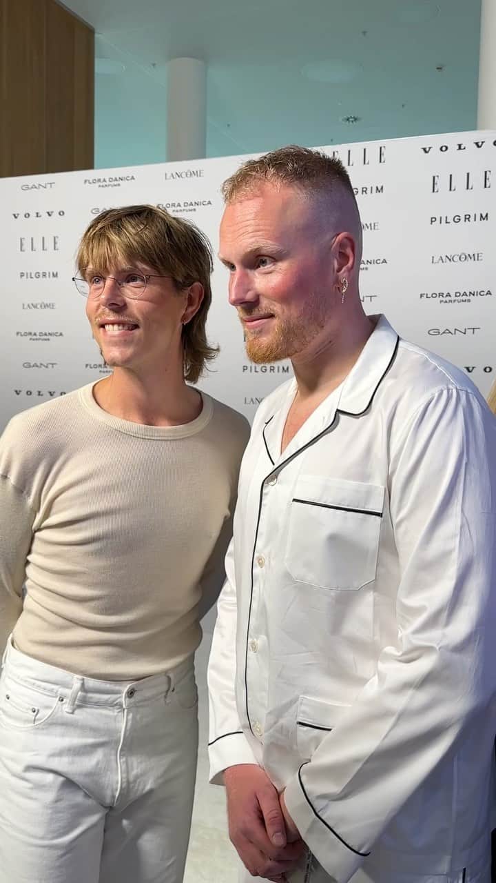 ELLE DKのインスタグラム：「Romerriget eller Lady Gaga? Vi stillede tidens mest populære spørgsmål til stylisterne @sorenkolborg og Kristian Hindø-Lings (@khlings) for at høre, om teorien holder stik.」