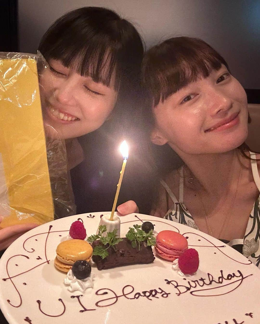 三原羽衣さんのインスタグラム写真 - (三原羽衣Instagram)「9月22日で21歳になりました🎂  たくさんの方にお祝いして頂き本当に嬉しいです！   なーちゃん当日お祝いしてくれてありがとう♡   周りの人に恵まれてるな、と毎年実感する、、  恩返しするためにも、もっと頑張ります。🔥」9月23日 22時49分 - ui.mihara_official