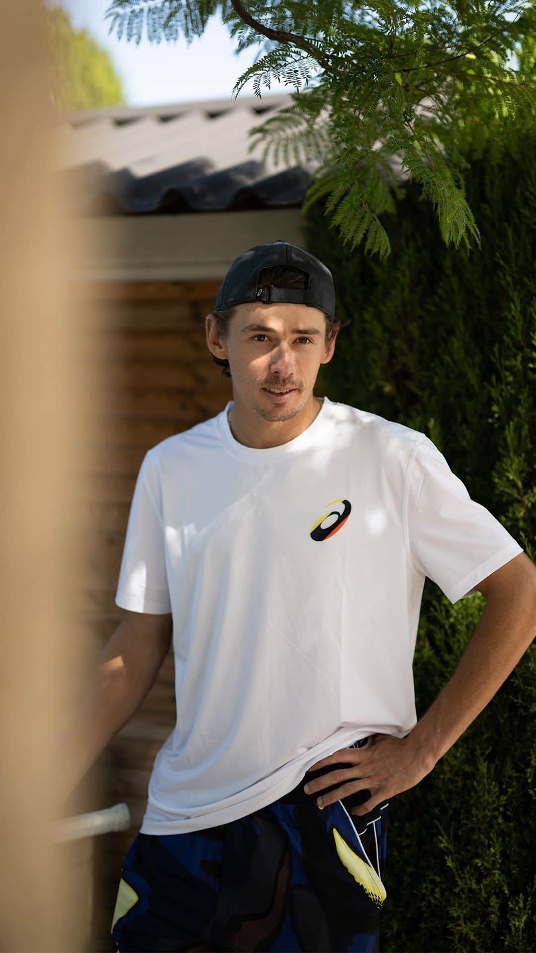 アレックス・デミノーのインスタグラム：「Sneak peek behind the scenes with @alexdeminaur in Spain 👀🇪🇸  Thank you for joining us Alex - we can’t wait to show everyone what we’ve been up to with you…」