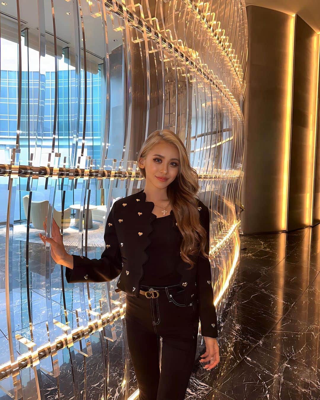 染谷リアナのインスタグラム：「このジャケット鬼かわいい🫶🏻  ずっと気になっててやっとゲットしたのっ👀 これからの秋にいっぱい活用できそう💭🤍  これも @__milkyway.official でゲットしたよ〜✨   #instagood  #instadaily  #like4likes  #l4l  #follome」