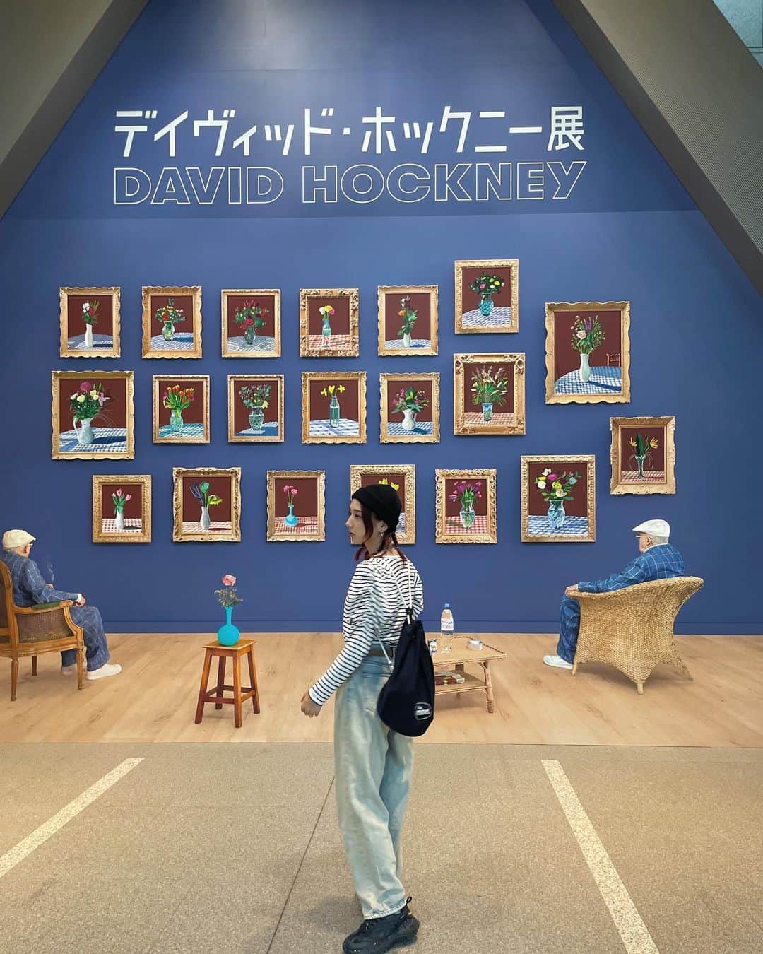 AMOさんのインスタグラム写真 - (AMOInstagram)「作品に込められるポジティブなメッセージと ハッピーな色彩に癒され、 固定概念にとらわれず新たな手法や表現を取り入れてチャレンジし続ける自由さと、好奇心の豊かさに刺激をもらう。 すばらしい展示だった 🍃  わたしもホックニーのように 日常にある景色を、こんなふうに鮮やかに 愛情あふれる視点でみつめていたい 🌷🌧️  #デイヴィッドホックニー展 #davidhockney」9月23日 23時02分 - amo_whale