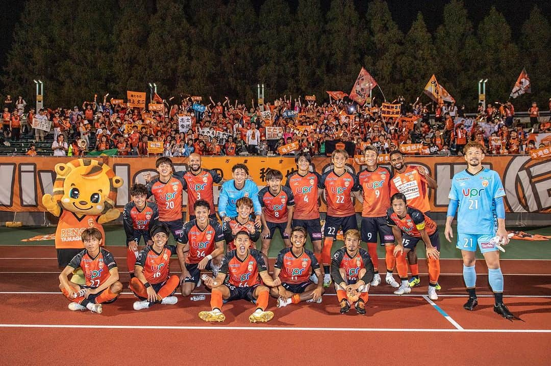 レノファ山口FCさんのインスタグラム写真 - (レノファ山口FCInstagram)「9.23🆚群馬 ホームで勝利❗️ 最後まで共に戦っていただきありがとうございました！」9月23日 23時08分 - renofa_yamaguchi