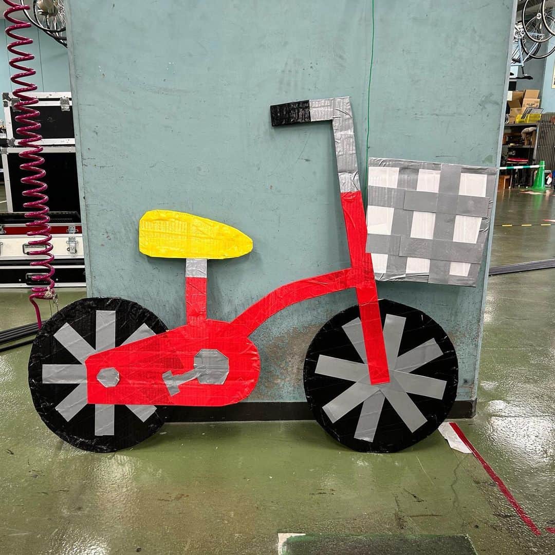 のインスタグラム：「2023.9.23 日本トーターグリーンドーム前橋 「山人音楽祭 2023」 #自転車 #四星球小道具図鑑  #山人音楽祭」