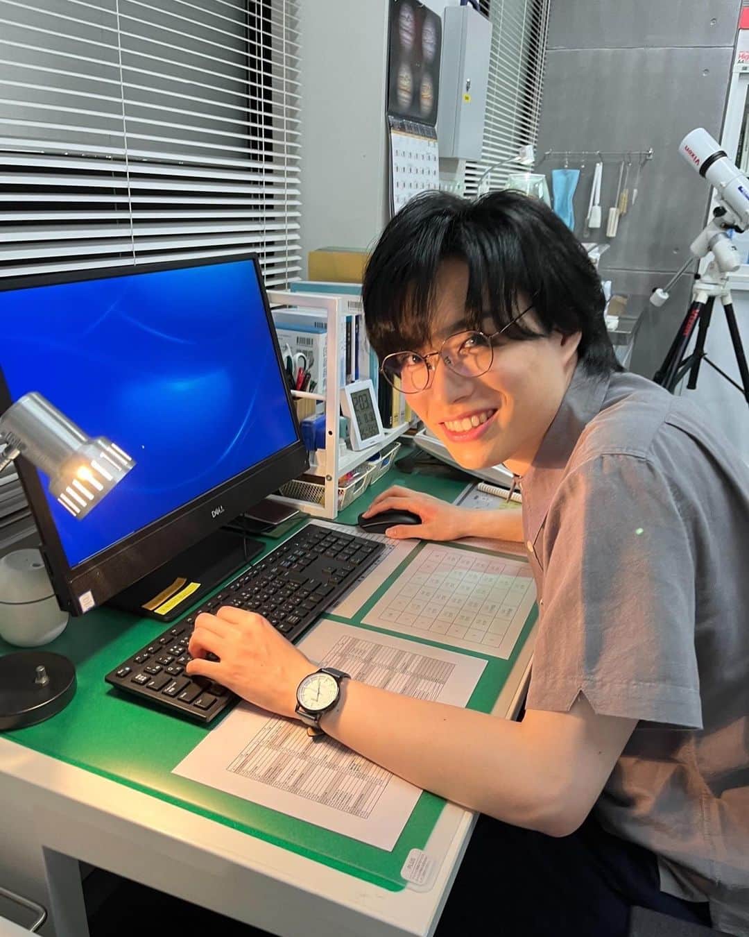 福崎那由他さんのインスタグラム写真 - (福崎那由他Instagram)「🏫 ⁡ 『最高の教師 1年後、私は生徒に■された。』 全10話ご覧頂きありがとうございました。 ⁡ 作品に関わってくださった皆様のおかげで、眉村紘一という人間を演じられて、眉村紘一として作品の中で生きることができたと思います。 ⁡ そしてなにより、僕としても眉村としても、萩原護くん演じる日暮がずっと隣にいてくれたことが本当に心強かったです。 ⁡ 最高の教師という作品を築き上げる一人になれたことが本当に嬉しいです。 ⁡ ありがとうございました。  #最高の教師  #まゆひぐ」9月23日 23時22分 - nayuta_fukuzaki_