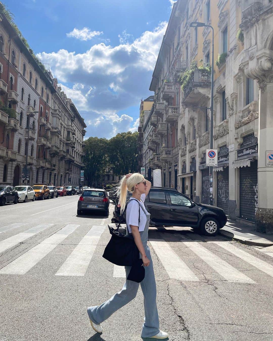 ソミさんのインスタグラム写真 - (ソミInstagram)「I look like I live here」9月24日 4時53分 - somsomi0309