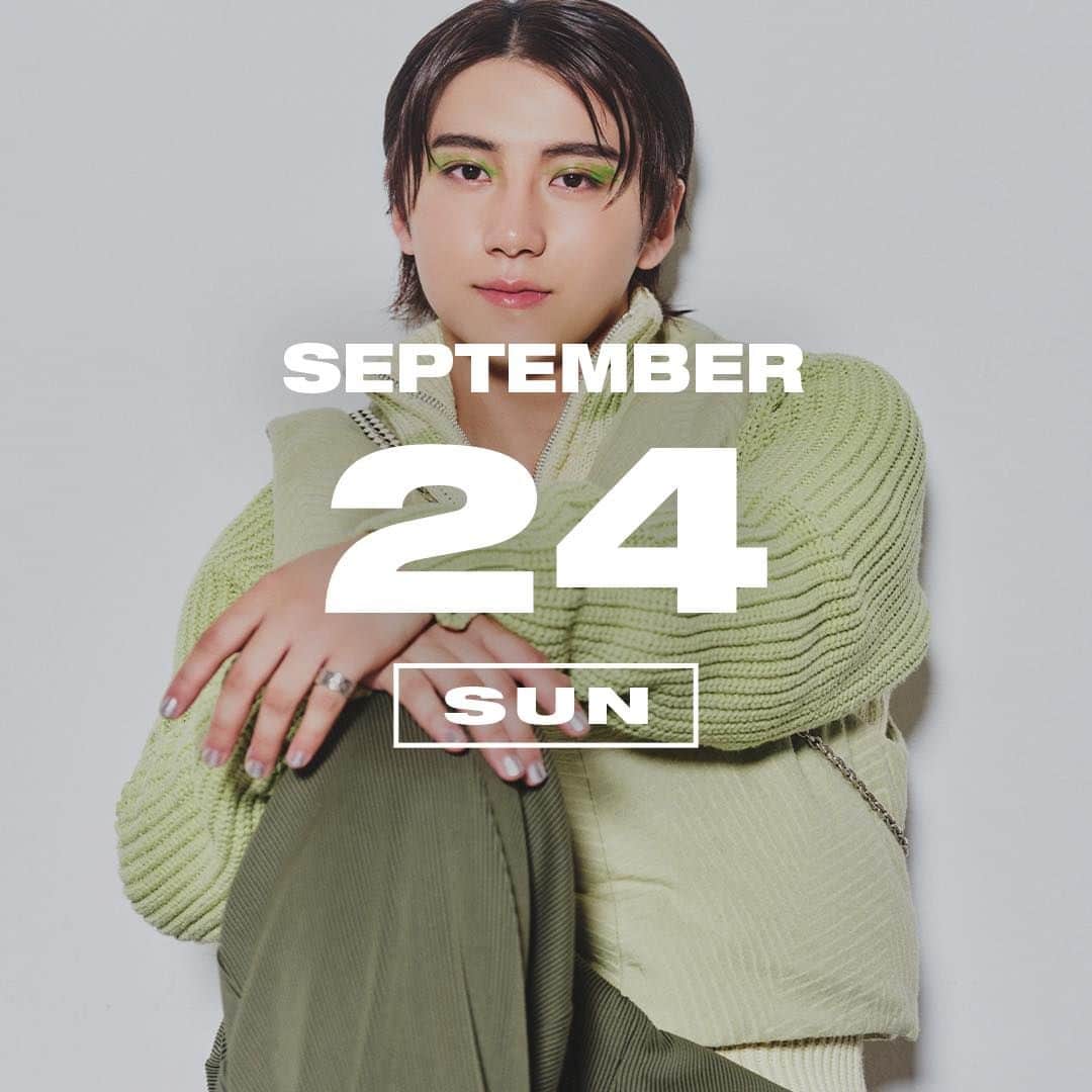 NYLON JAPANさんのインスタグラム写真 - (NYLON JAPANInstagram)「9月24日は『畳の日』。畳の匂いを感じると、懐かしい気持ちにならない？　岡田蓮が、いぐさの美しい緑をまとって記念日をお祝い。   NYLON.JPでは「365日、毎日がアニバーサリー」をテーマに、ファッショナブルでユニークなスタイリングを毎日提案しているよ！   nylon.jp/365/2023/0924   MODEL：REN OKADA @ren.479   #365anniversary #fashion #makeup #bomdiaeauty#style #今日は何の日 #make #nylonjapan #nylonjp #coordinated #coordinates#ootd #outfit #coordinate #photography #beautiful #photooftheday」9月24日 0時00分 - nylonjapan