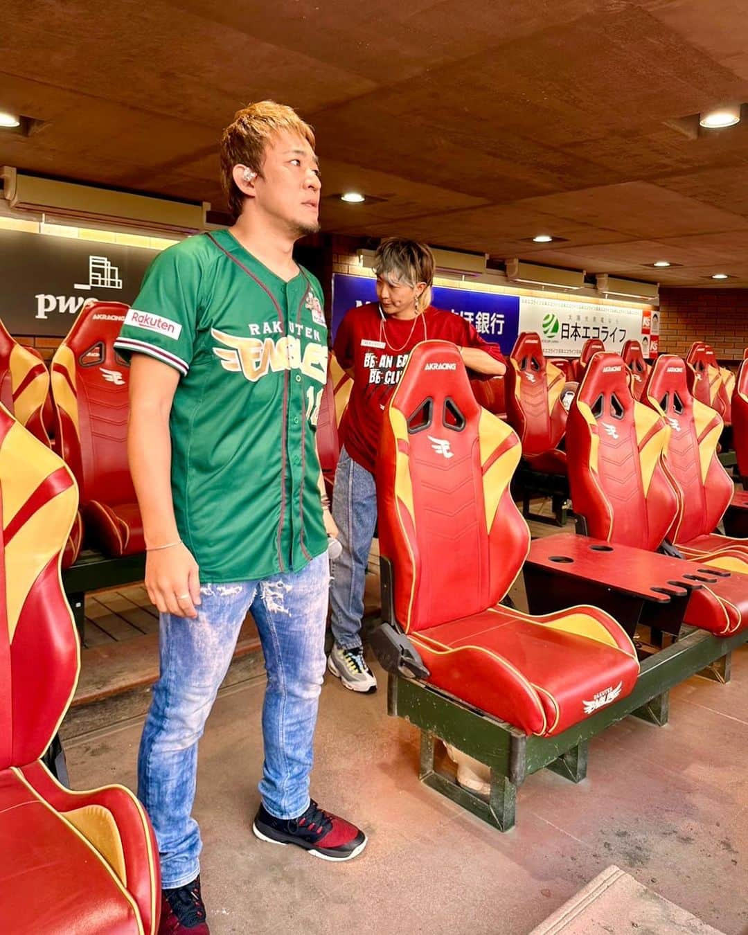 ファンキー加藤さんのインスタグラム写真 - (ファンキー加藤Instagram)「🦅  #楽天イーグルス #rakuteneagles  #勝利 #ファンキー加藤  #通算成績 #2勝6敗 #栄冠を#鷲が掴む」9月24日 0時16分 - funkykato_funkykato_funkykato