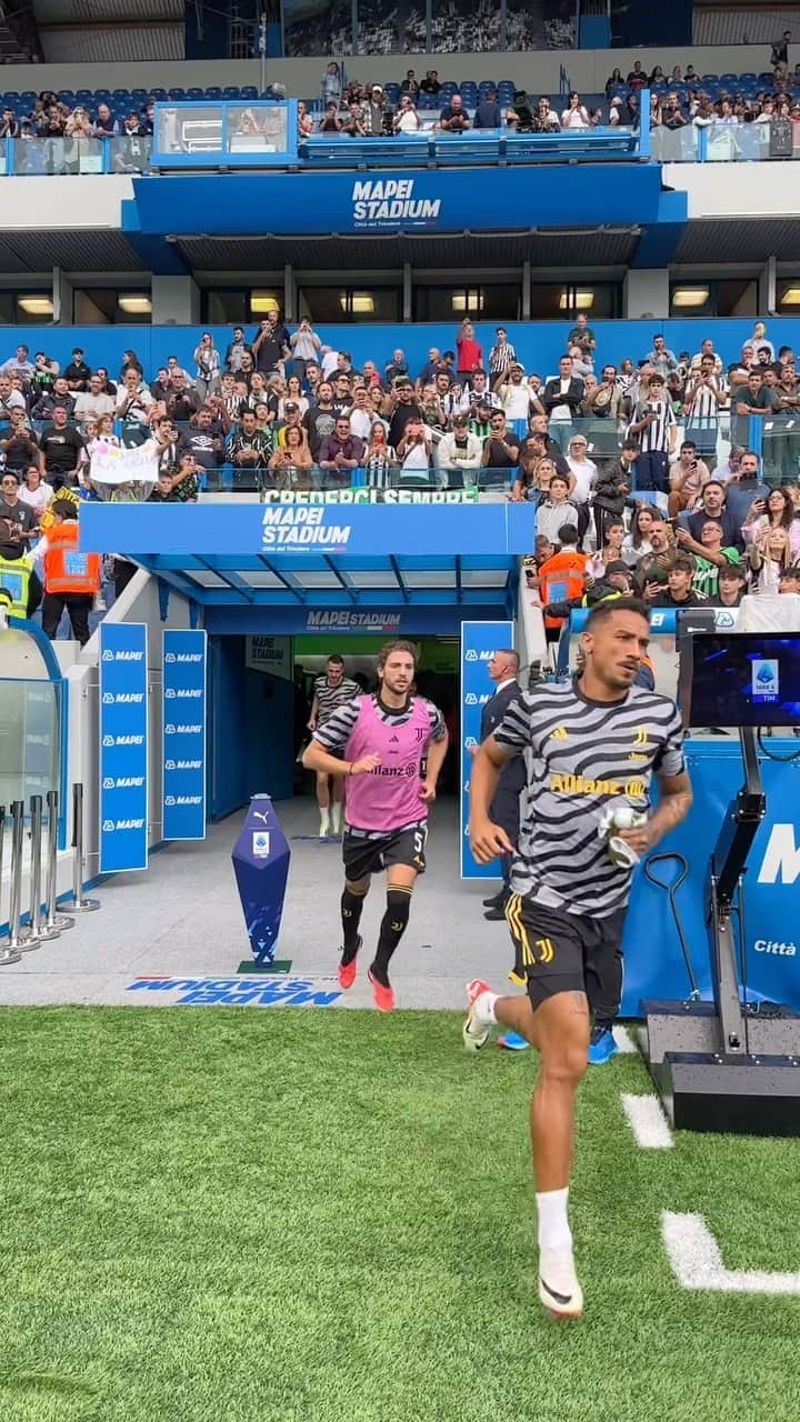 ユヴェントスFCのインスタグラム：「INTO WARM UP 🔥💪  #SassuoloJuve」