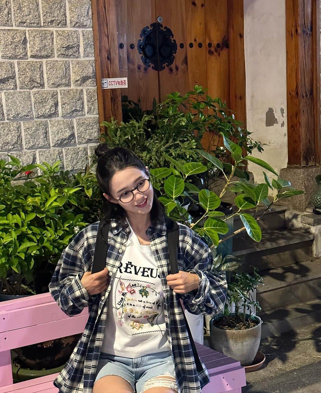 ナム・ボラさんのインスタグラム写真 - (ナム・ボラInstagram)「꿈을 찾아 떠난 미림이에요✌️🙂 저의 꿈은 이뤄질까요?🤔   #효심이네각자도생」9月24日 0時23分 - nambora